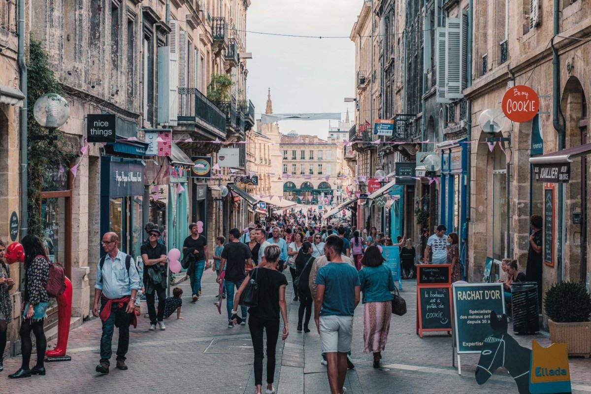 En Gironde, 500 commerces relayent une campagne de collecte de fonds pour le CHU