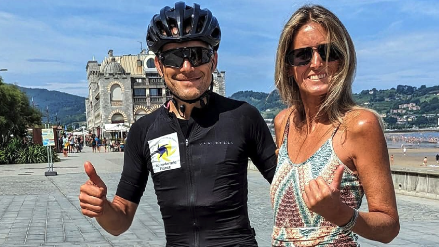 Un cycliste fait étape à Bordeaux pour sensibiliser à la sclérodermie systémique