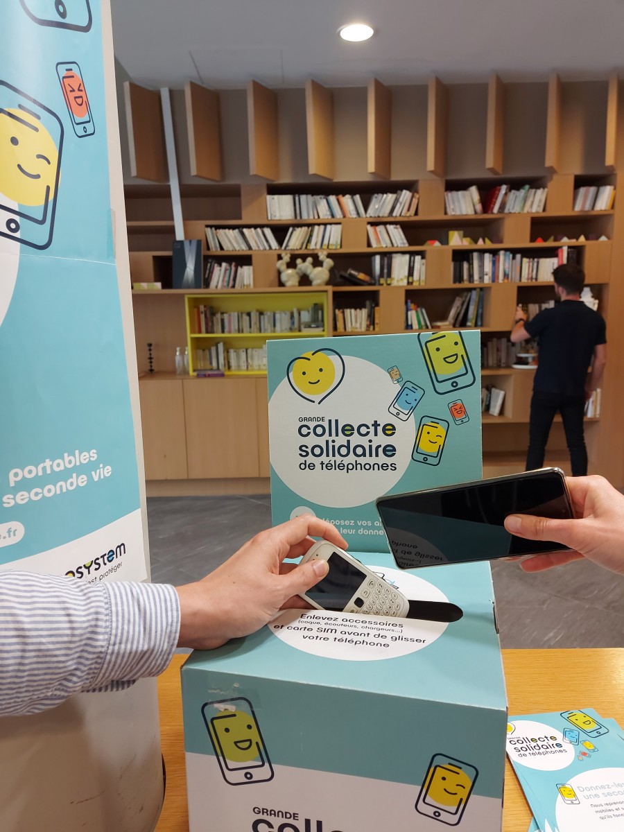Une grande collecte solidaire de téléphones portables à Bordeaux