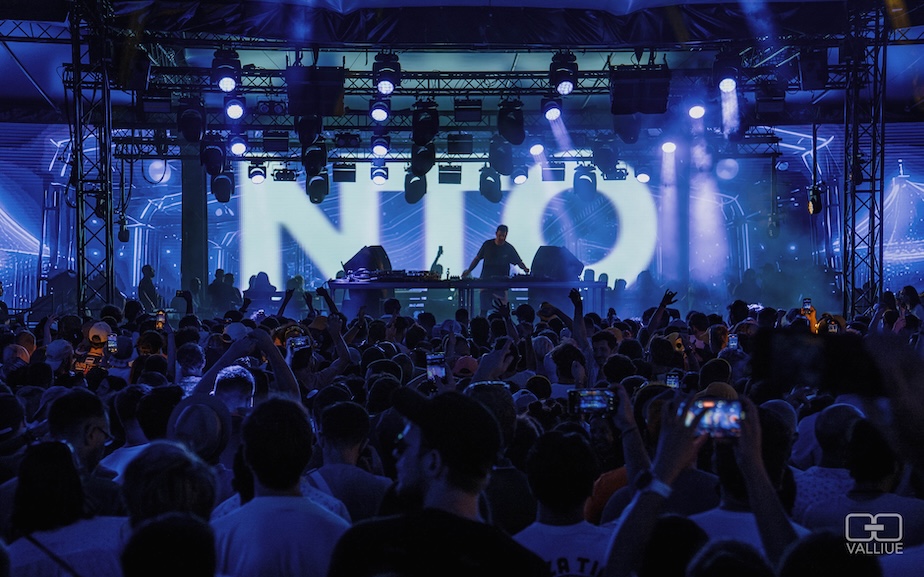 Poney Club : une nouvelle saison électro sur le tarmac