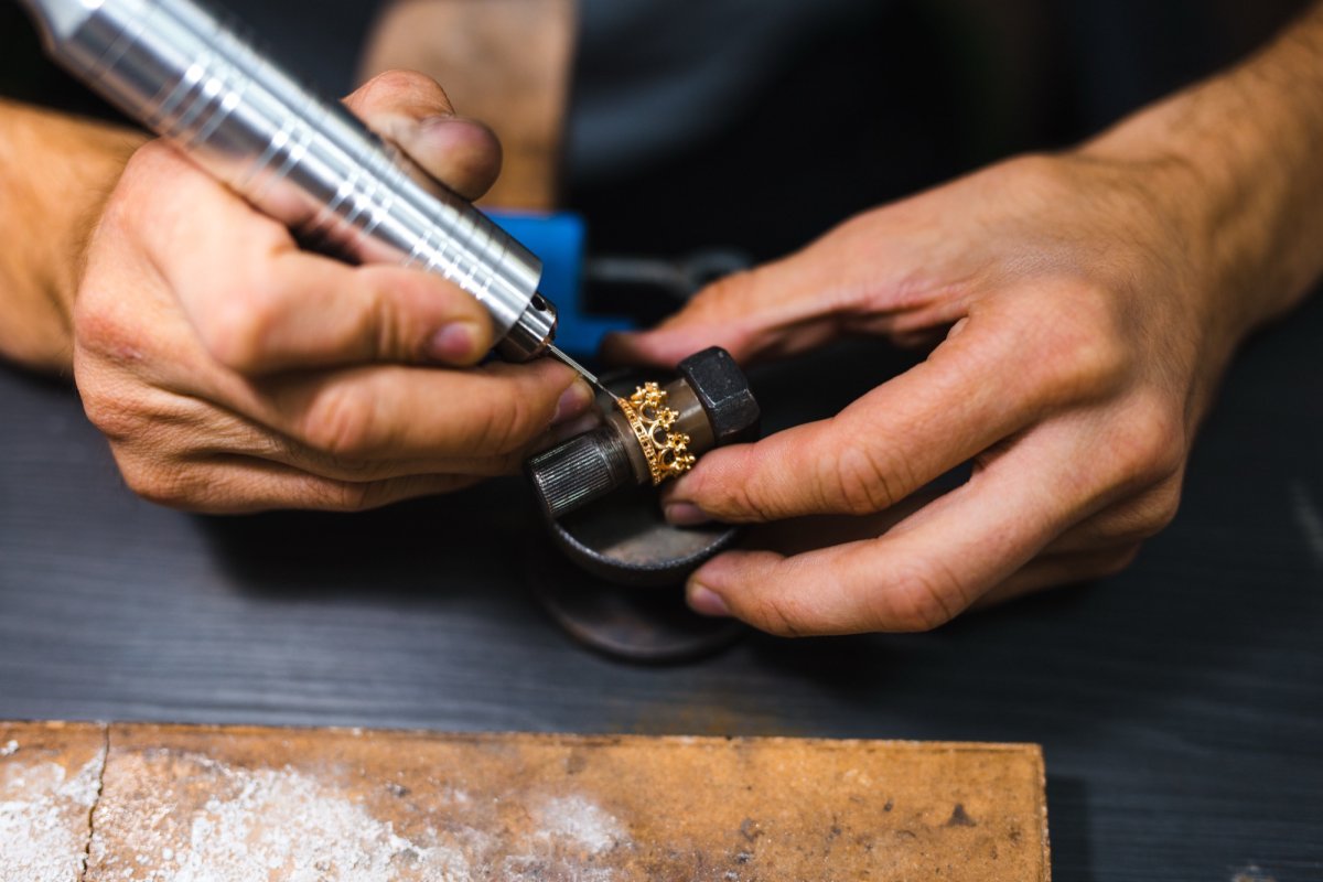 Lyon : à la SEPR, les artisans d’art de demain exposent leur talent