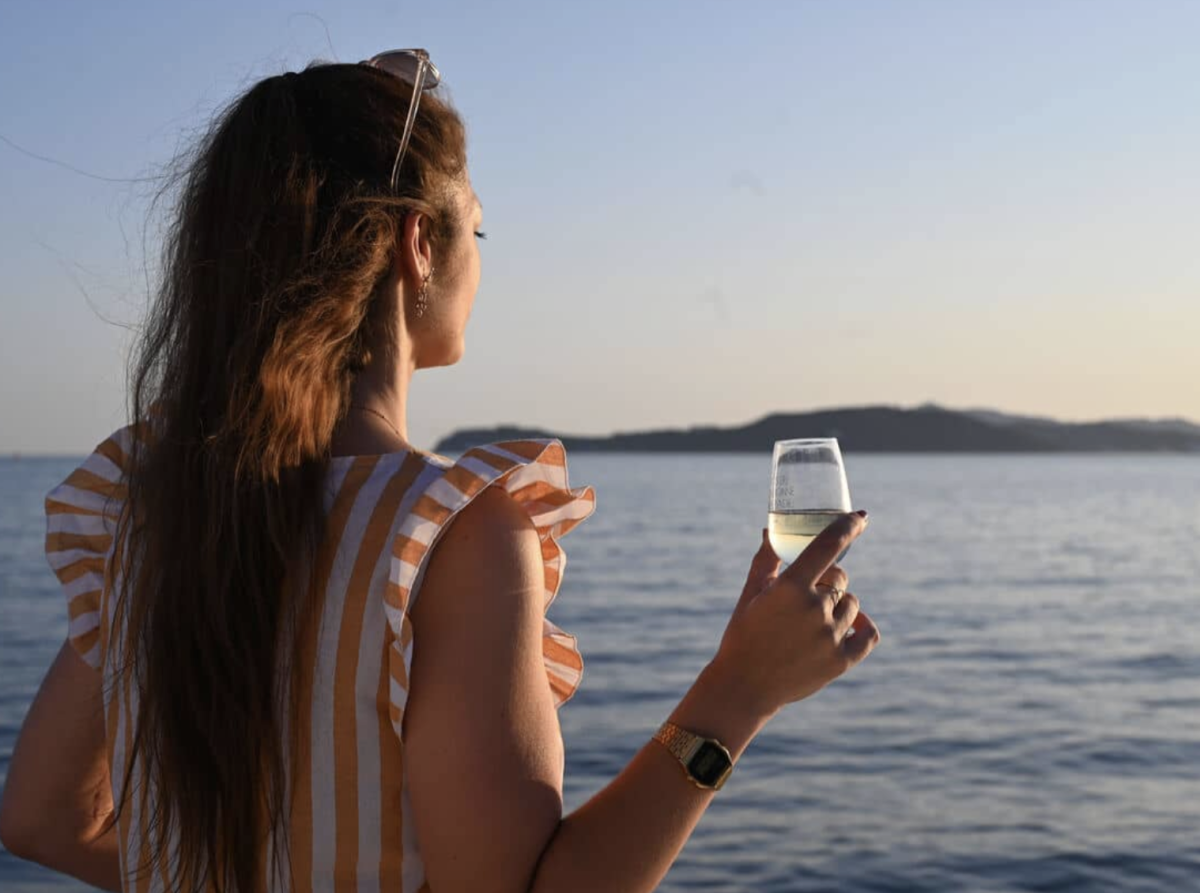Un apéritif sur l'eau