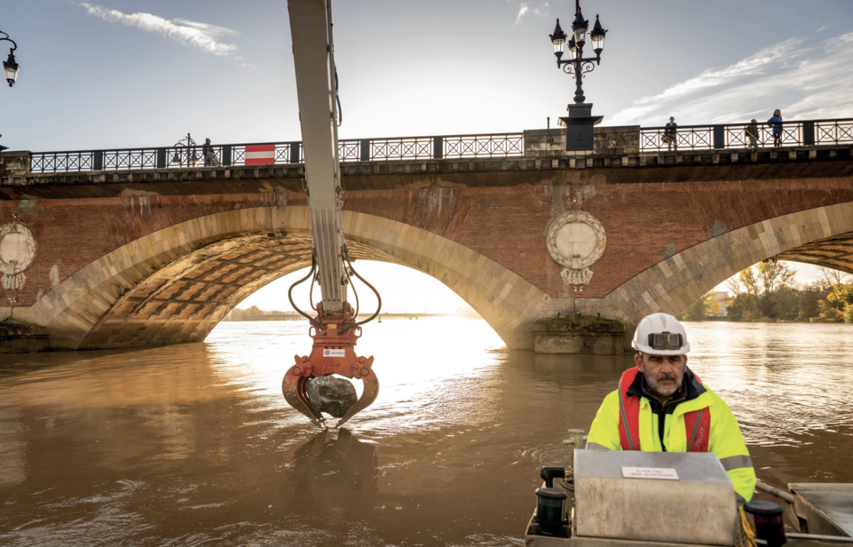Bordeaux : les travaux du pont de pierre entrent dans une nouvelle phase