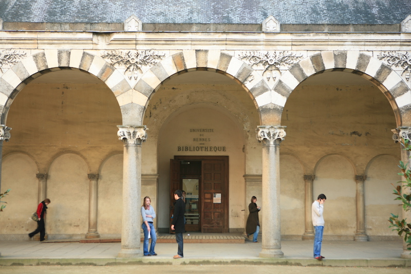 Rennes : découvrez l'architecture de la Faculté de sciences économiques lors d'une visite guidée