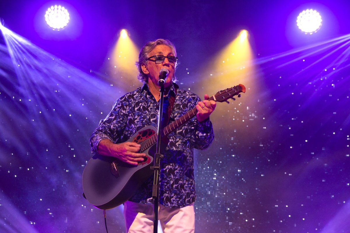 Jean-Pierre Savelli, chanteur chanceux de Toulon à Paris