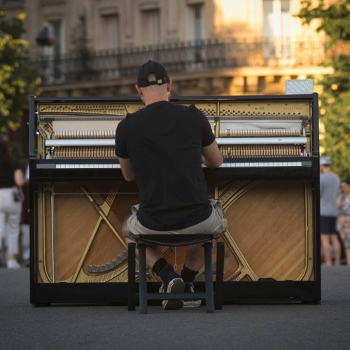 Des pianos en accès libre dans la rue  🎹