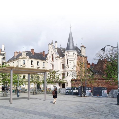 À Rennes, une ombrière démontable installée place Hoche