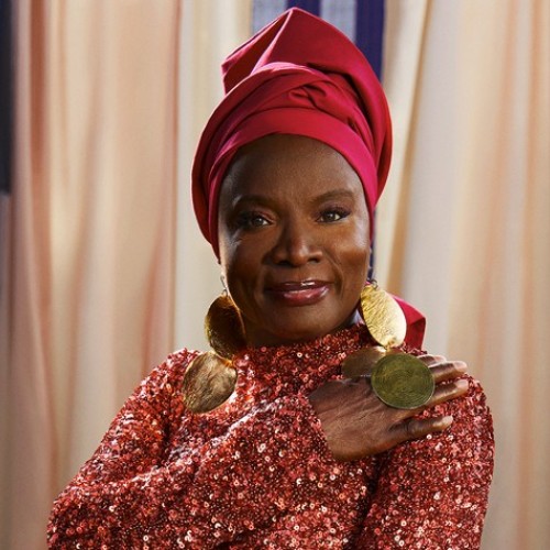 Le portrait : Angélique Kidjo, la voix engagée du jazz 🎤