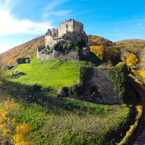 Visite guidée du Château de Tournoël à Volvic au nord de Clermont-Ferrand