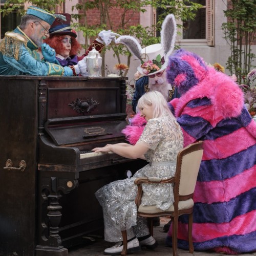 Danser au Bal d'Alice au château de Belœil, à 60 km de Lille