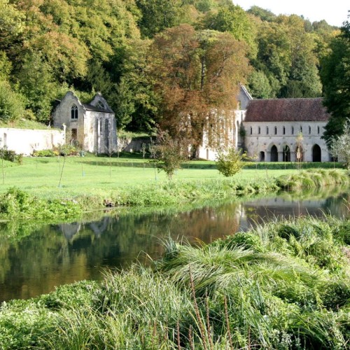 Un cours de dessin dans une abbaye normande classée