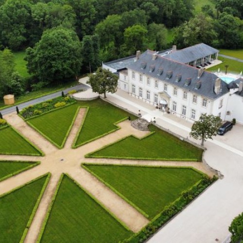 Aux Sorinières, près de Nantes, l'Abbaye de Villeneuve se renouvelle