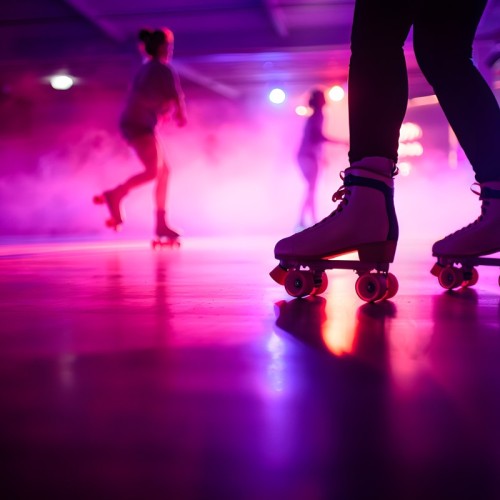 À Clermont, la fièvre du disco sur rollers ! 