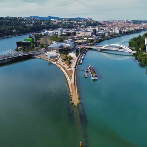 Le Rhône et la Saône se mélangent-ils tout de suite à Lyon ?