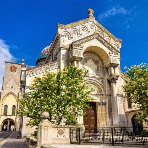 La basilique de Tours célèbre ses 100 ans 🎂