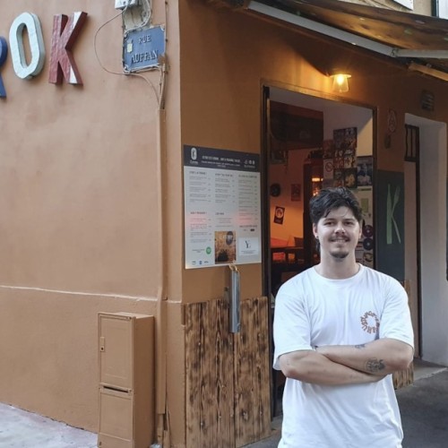 C'est nouveau : manger et chiner au même endroit 🍛