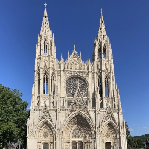 L’abbatiale Saint-Ouen de Rouen se dévoile ⛪️