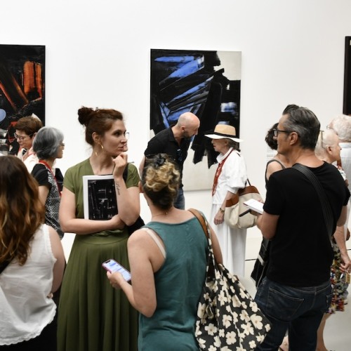 Dans l’univers de Pierre Soulages, le maître de l’outrenoir