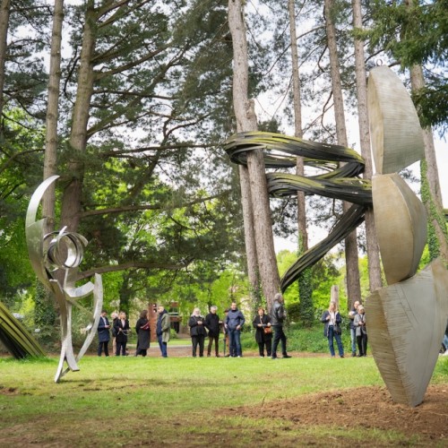 Près de Rennes, un jardin transformé en galerie d'œuvres monumentales