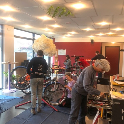 Bordeaux : apprendre à réparer son vélo par soi-même