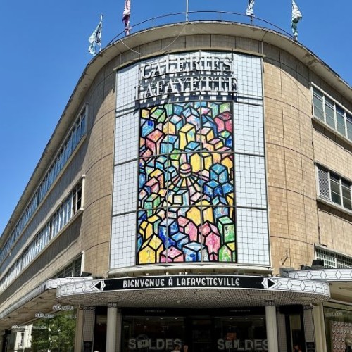 Docteur Paper investit les galeries Lafayette 👨‍🎨