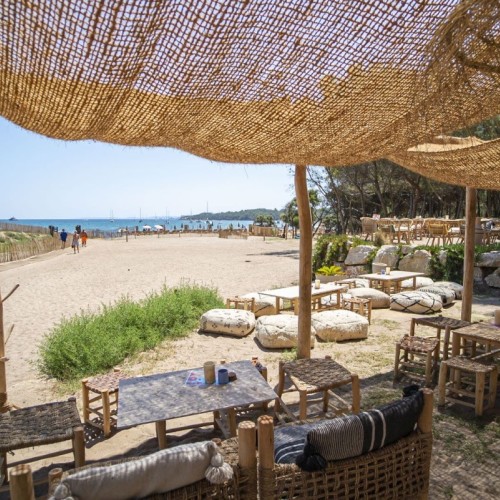 Des tapas les pieds dans le sable 🍢