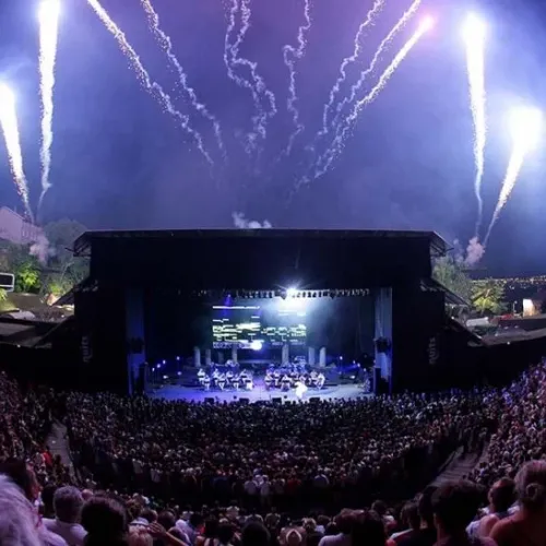 Lyon : Succès chantant pour les Nuits de Fourvière 2025