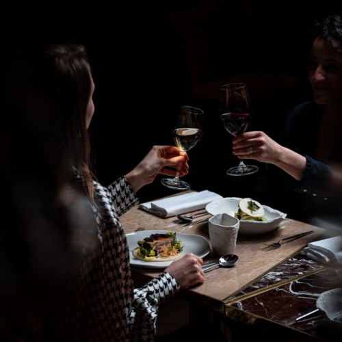 « Dans le Noir ? » invite à une expérience culinaire unique à Marseille