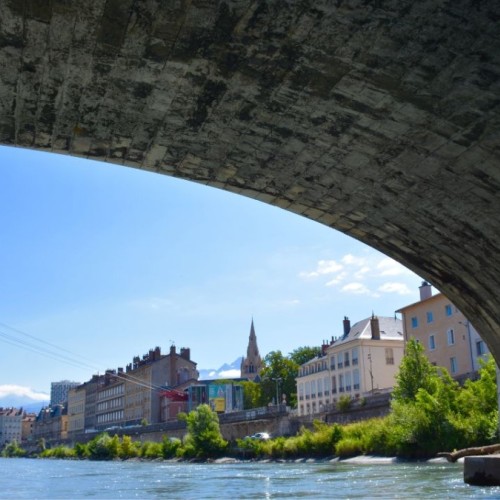 Redécouvrir Grenoble depuis l'Isère 