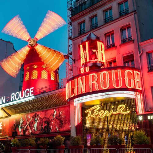Les ailes du Moulin Rouge dansent à nouveau