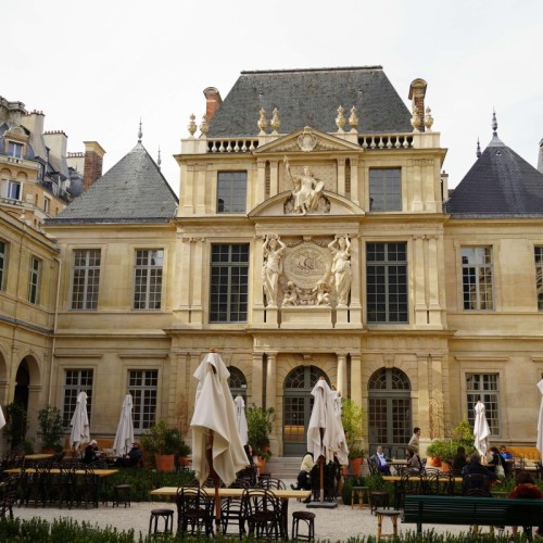 Un musée sur l'histoire de Paris dans deux hôtels de charme