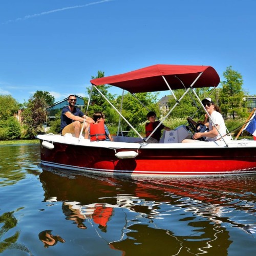 Découvrez Rennes depuis l'eau grâce à un bateau électrique sans permis
