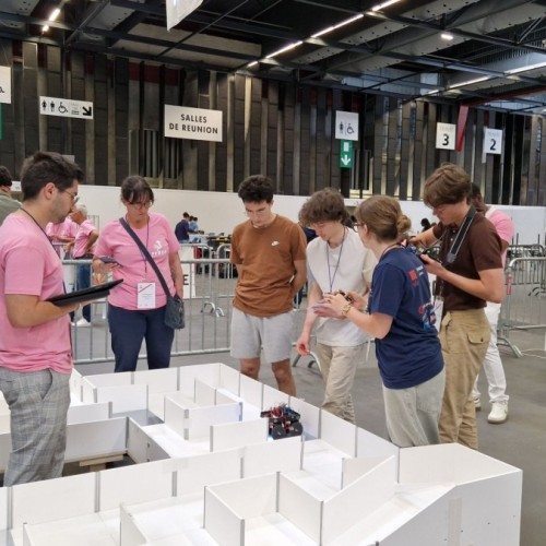 Des lycéens bordelais au Brésil pour la RoboCup, du 15 au 21 juillet 2025
