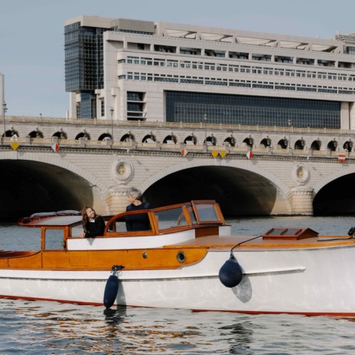 Des tours en bateau depuis le Quai de la Photo à Paris
