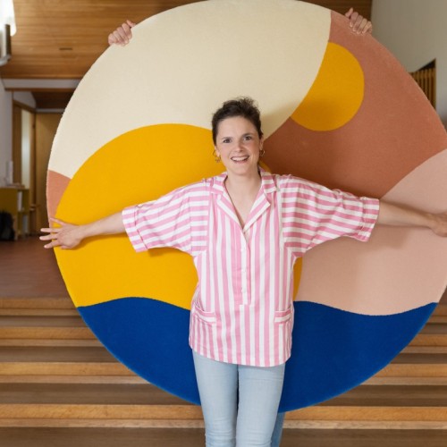 Le portrait : Camille de Villartay, pétillante créatrice de tapis haut en couleurs