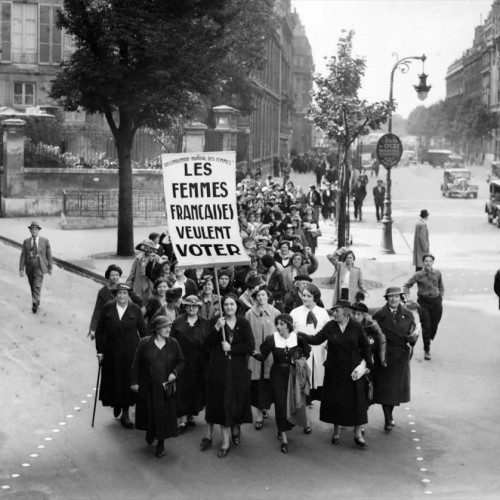 À Lyon, les Archives départementales racontent l’arrivée du vote des femmes