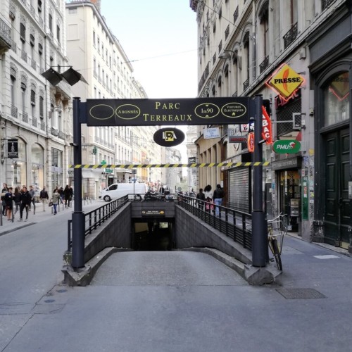 Lyon : Le parking des Terreaux rouvre ses portes