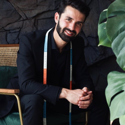 Florian De Sousa, créateur d'une boutique de costumes sur-mesure à Clermont-Ferrand