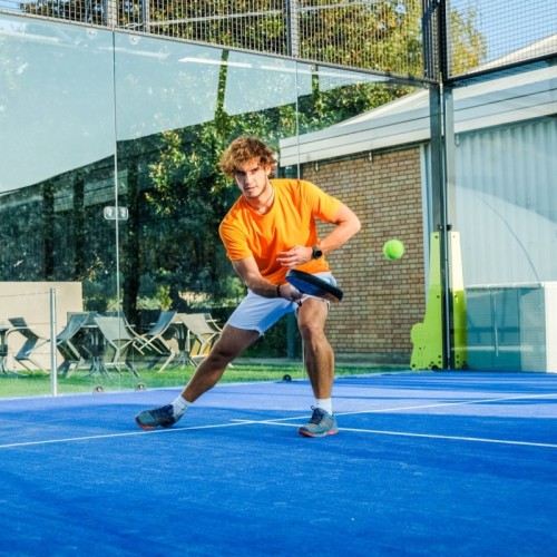 Roland-Garros troque le tennis contre le padel avec un tournoi international 🎾