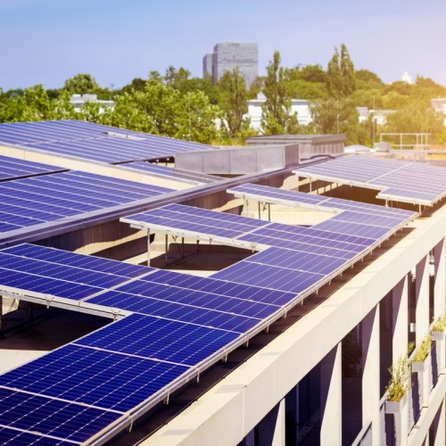 L'Agence Parisienne du Climat accompagne les copropriétaires vers le photovoltaïque 