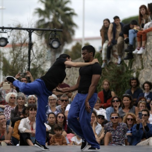 Partager l'énergie collective de la danse au festival Constellations 🌌