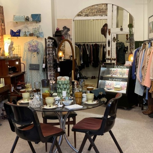 Iconic, une boutique d'accessoires vintage à Rouen
