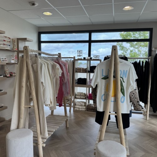 Près de Rennes, Matilya réunit un institut de beauté et un magasin de vêtements féminins