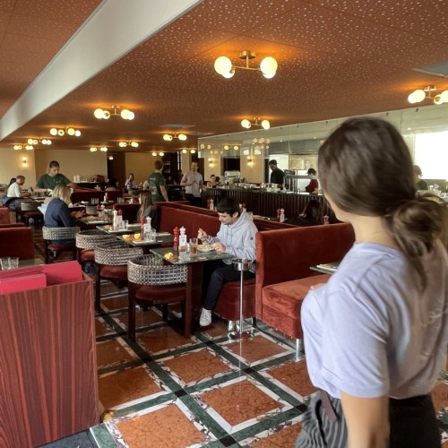 Rennes : un géant de la pizza sur la place des Lices