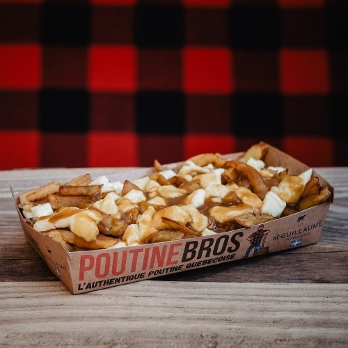 Déguster l'authentique poutine du Québec à Nantes 🍟