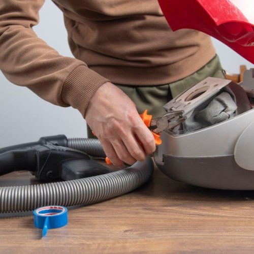 Un repair café à Grenoble