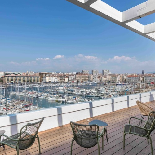 Partager un espace de travail avec vue mer à Marseille