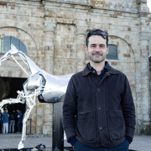 Aurélien Meyer, concepteur du cheval mécanique Zeus près de Nantes