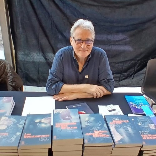 Les Marseillais achètent prioritairement leurs livres dans une librairie
