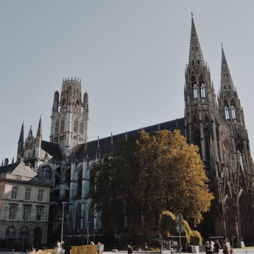 De l'art dans un monument rouennais